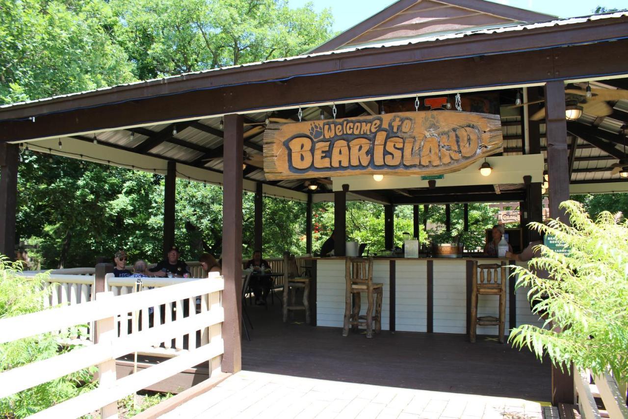 Grand Bear Resort At Starved Rock Utica Exterior foto